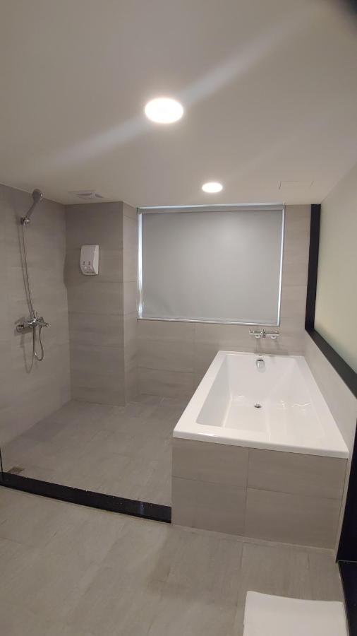 Cy Hotel ไทเป ภายนอก รูปภาพ